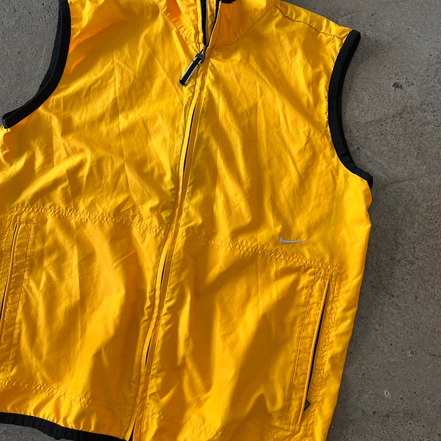 (M) Nike Track Vest