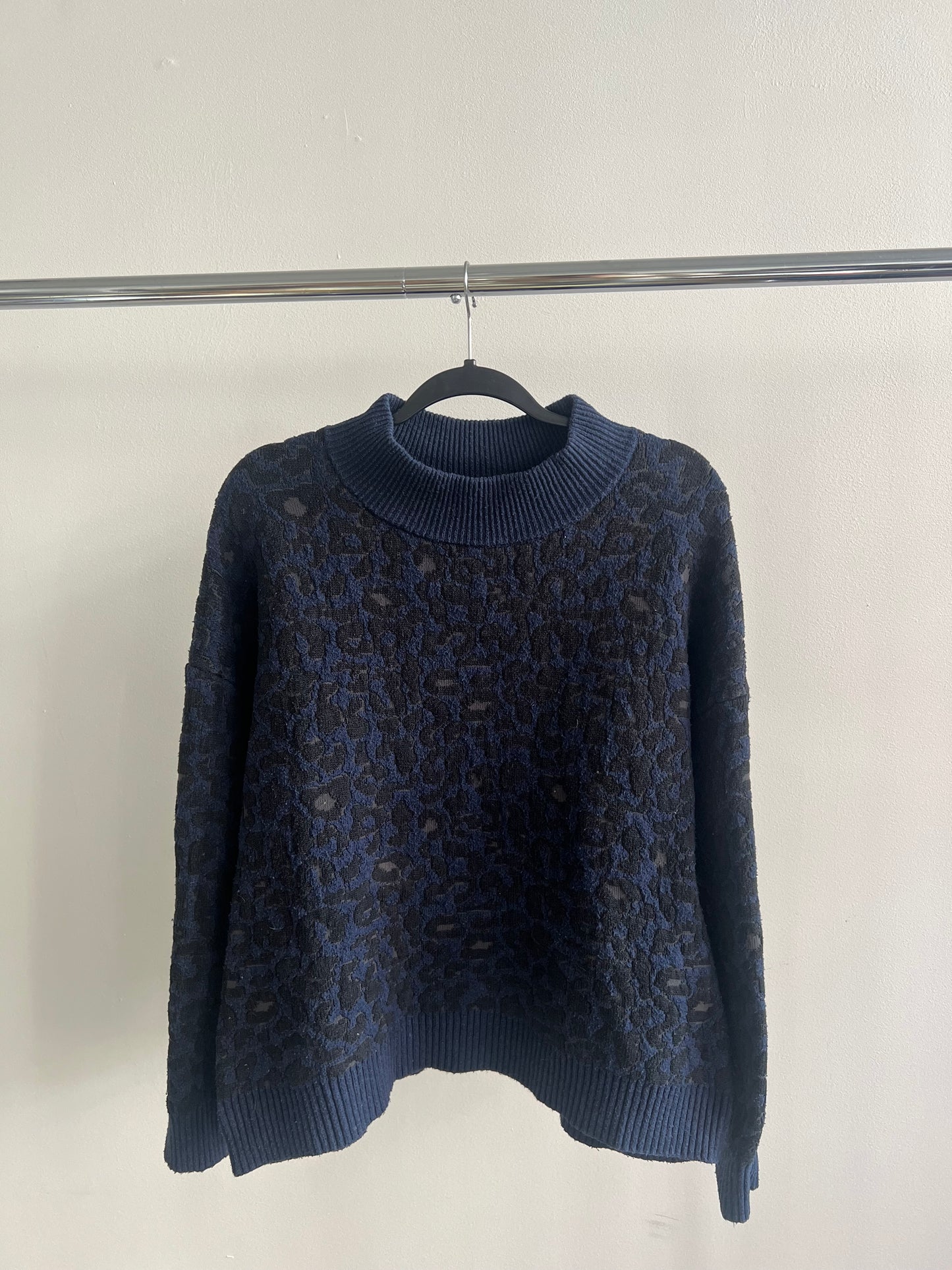 (Boxy S/M) Knitted Sweater