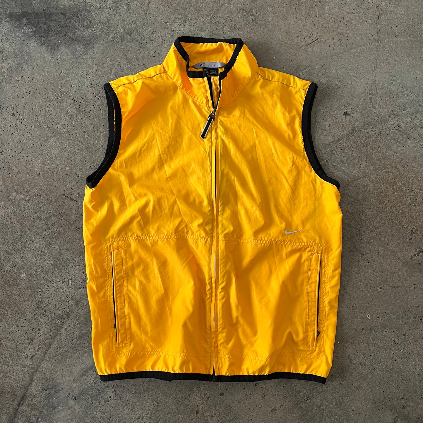 (M) Nike Track Vest