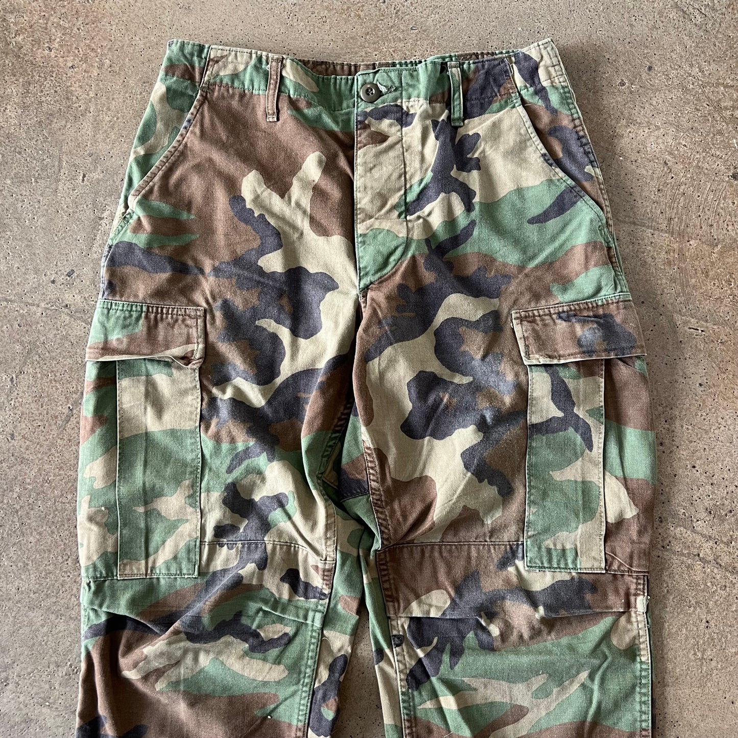 (29x30) Camo Cargo Pants