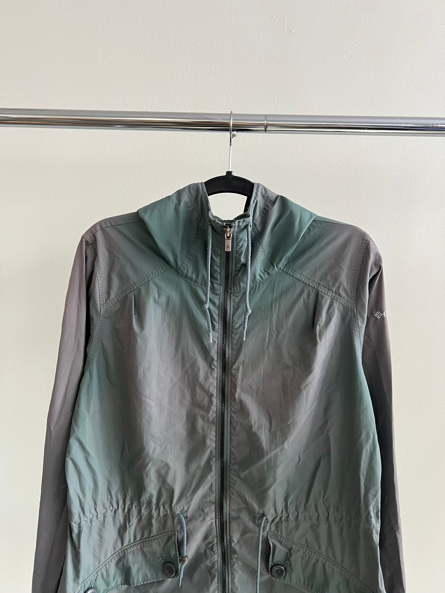 (M) Columbia Rain Jacket