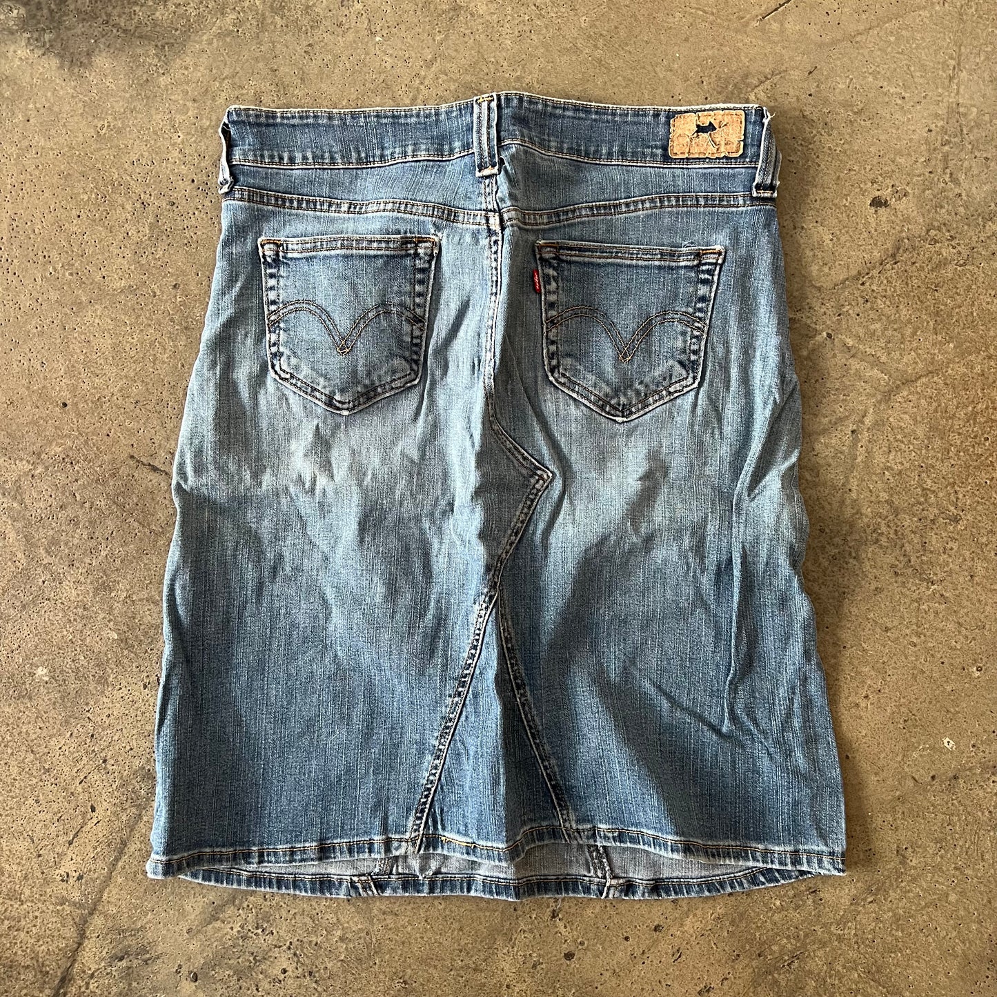 (34 W) Vintage Levi’s Skirt