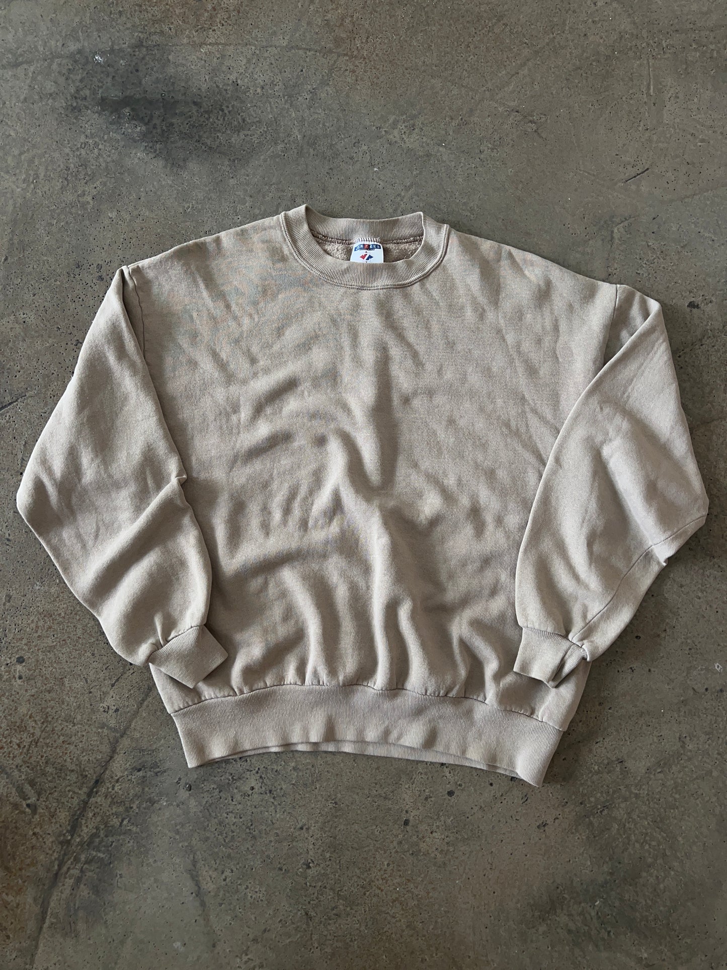 (M/L) 90s Tan Sweatshirt