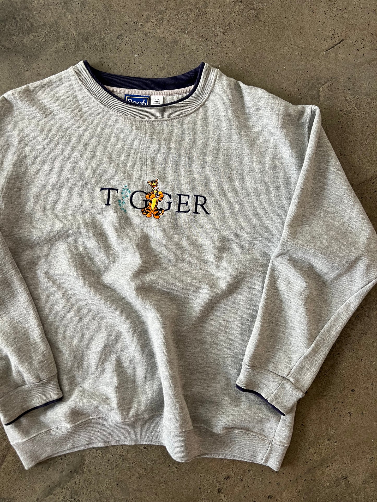 (M) 00s Tigger Sweatshirt