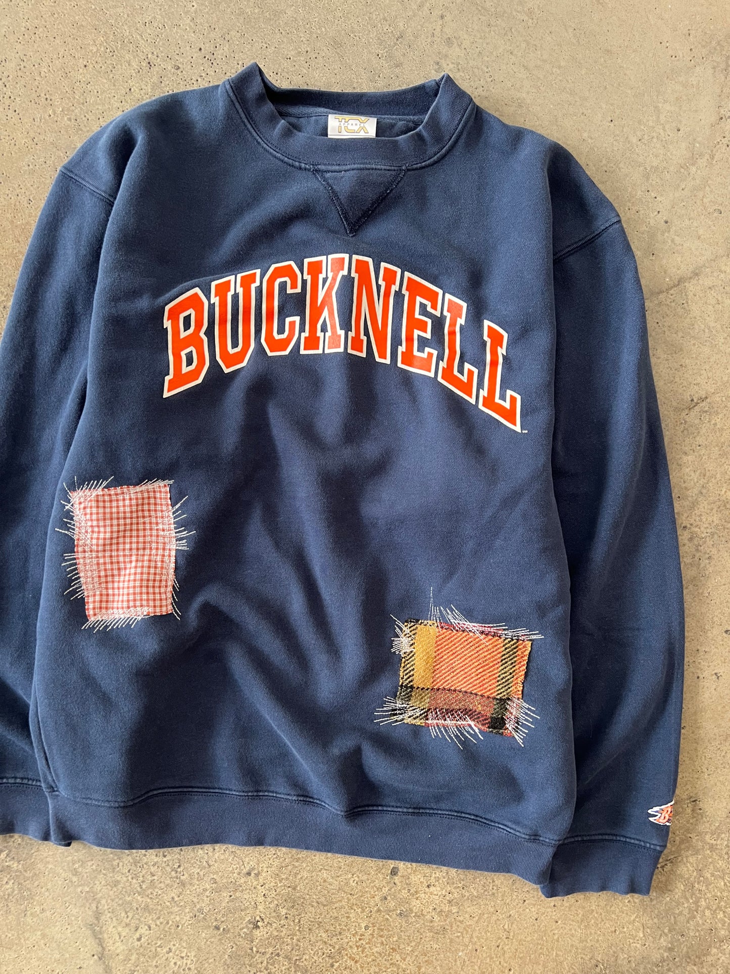 (M) 1of1 Bucknell Sweatshirt