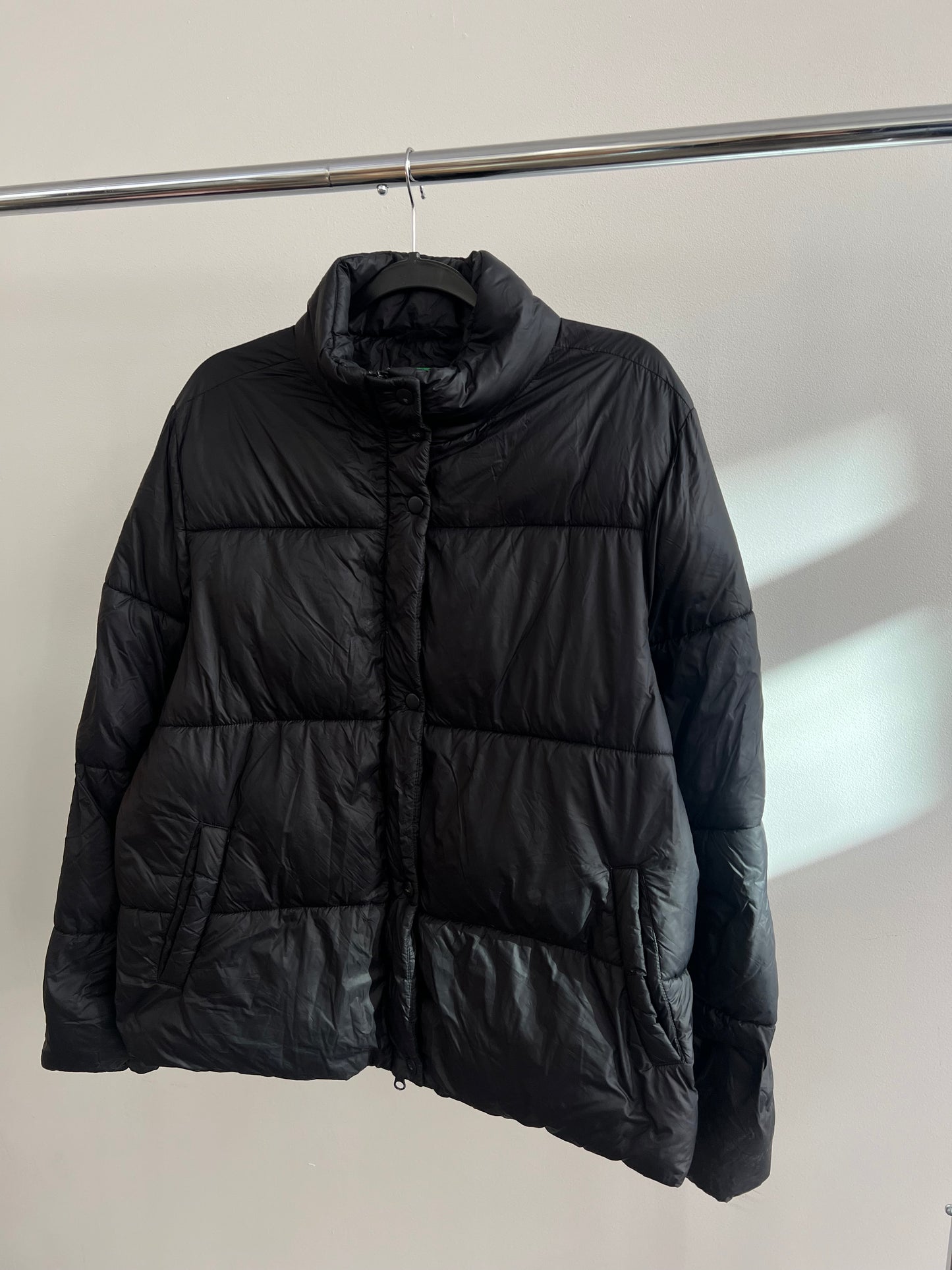 (M) Black Puffer Jacket