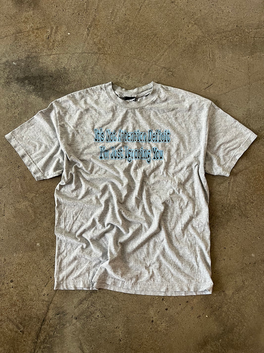 (XL/XXL) 00s Attention Tee