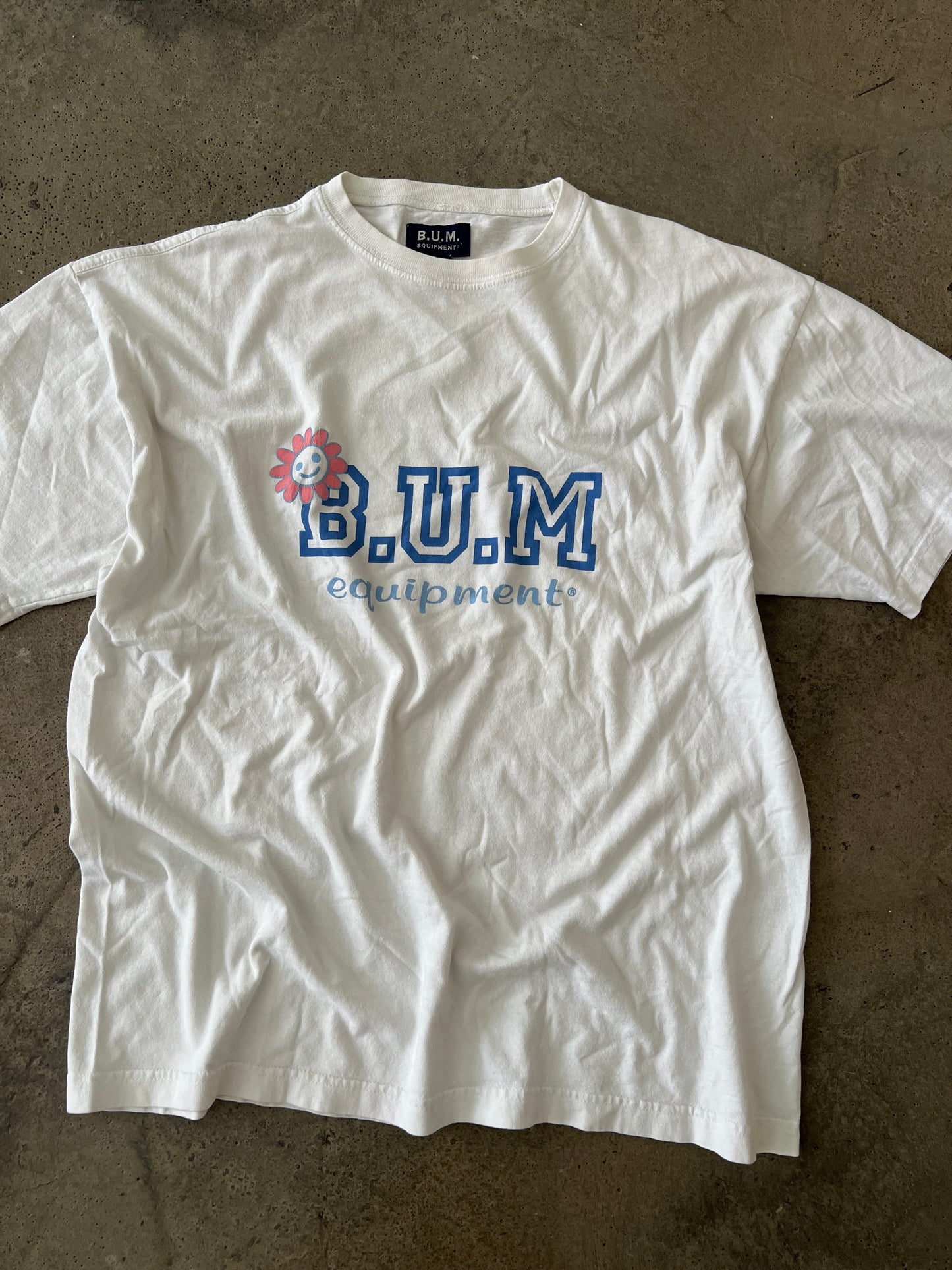 (XL/XXL) 00s B.U.M Tee