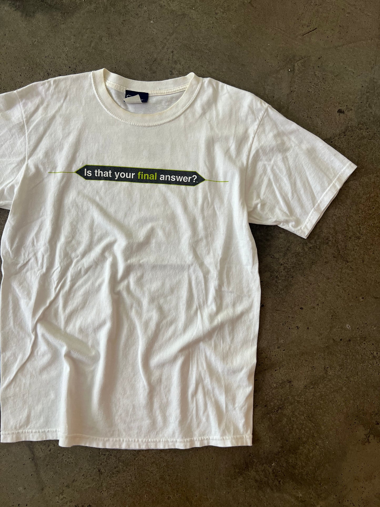 (L/XL) 00s Final Answer Tee