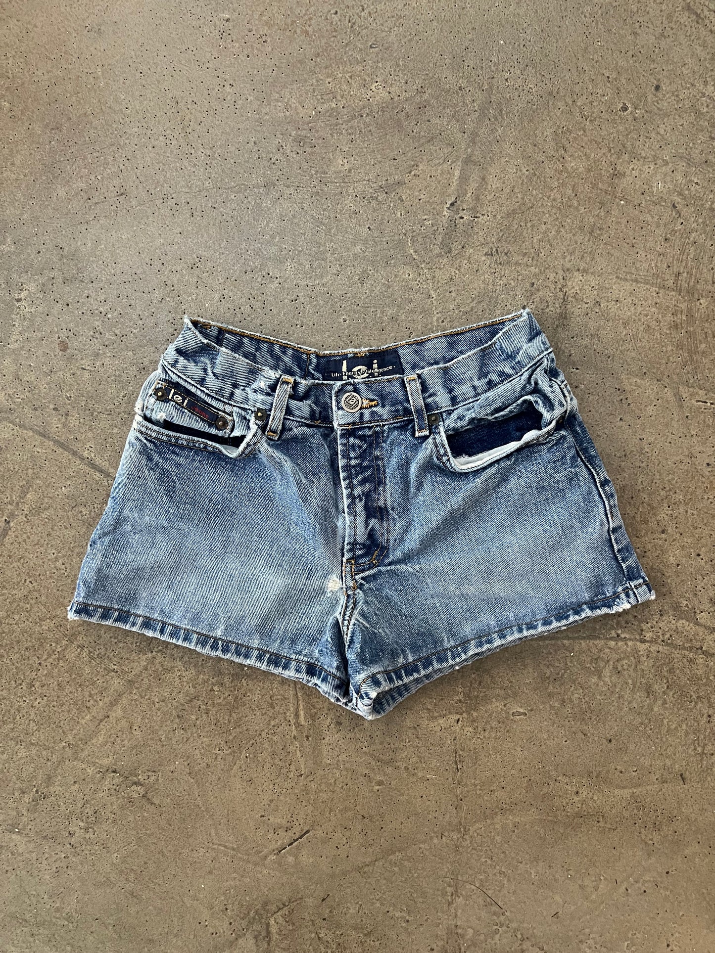 (24x2) Y2K Short shorts